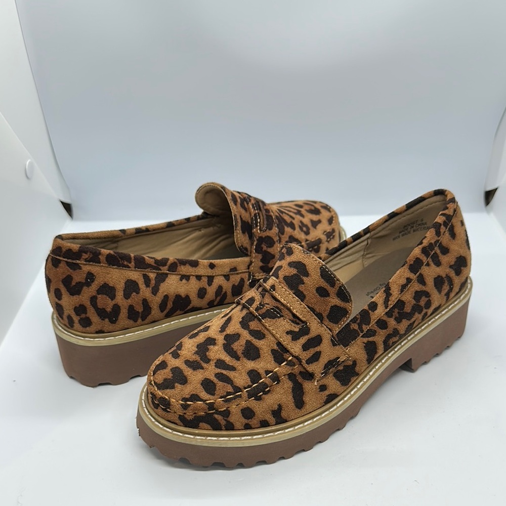 NWT Hey girls Leopard Print Loafers women’s Size 6 - Picture 9 of 9